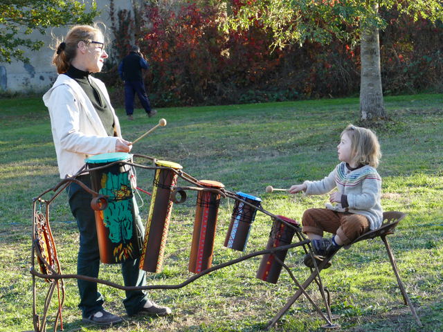 création de sculpture musicale animation fabrication instruments de musique géant enfant école manifestations culturels